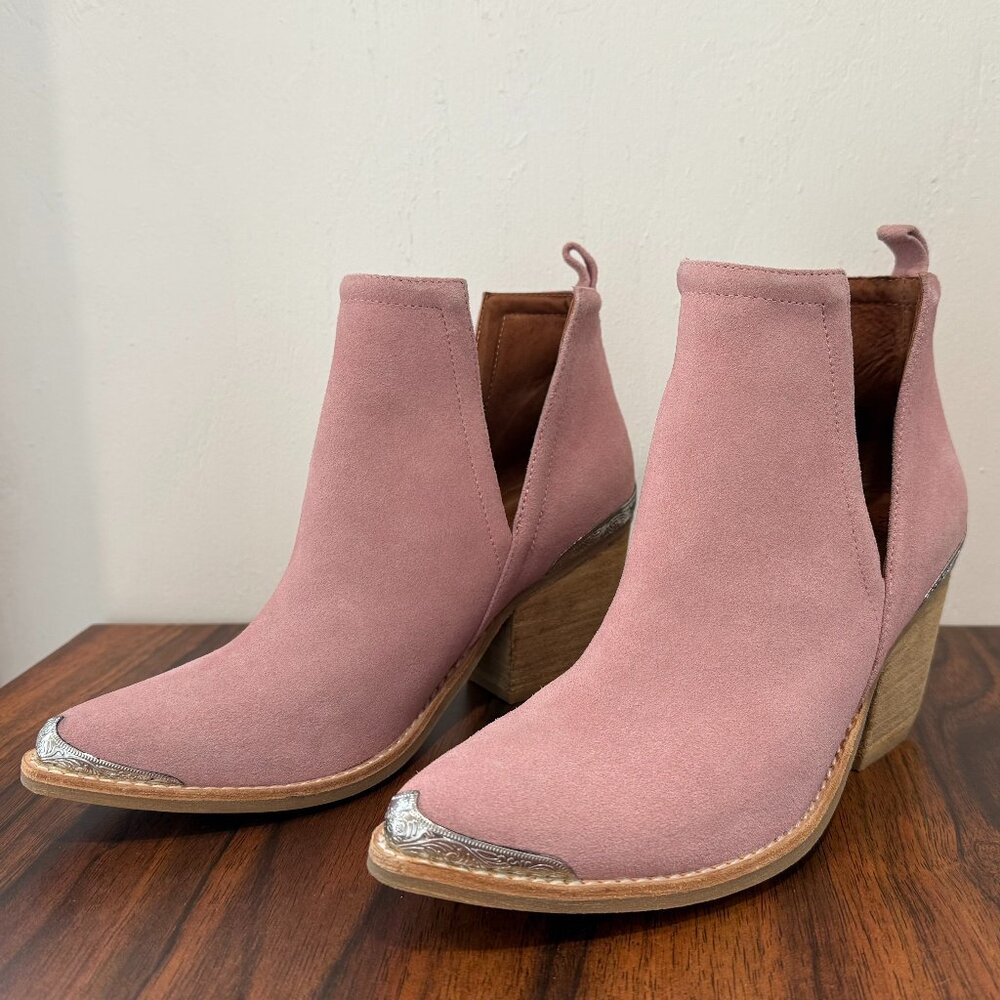 NWB Jeffrey Campbell Cromwell Suede Ankle Boots Pink Size 7
